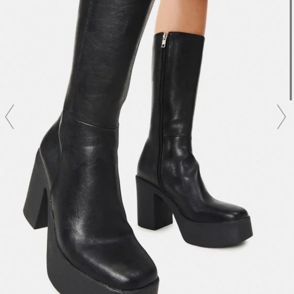 NEW IN BOX Lamoda Slick Nicks Calf High Boots